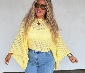 Blakely Free Spirit Top Size Medium Yellow Crochet Knit Poncho Boho